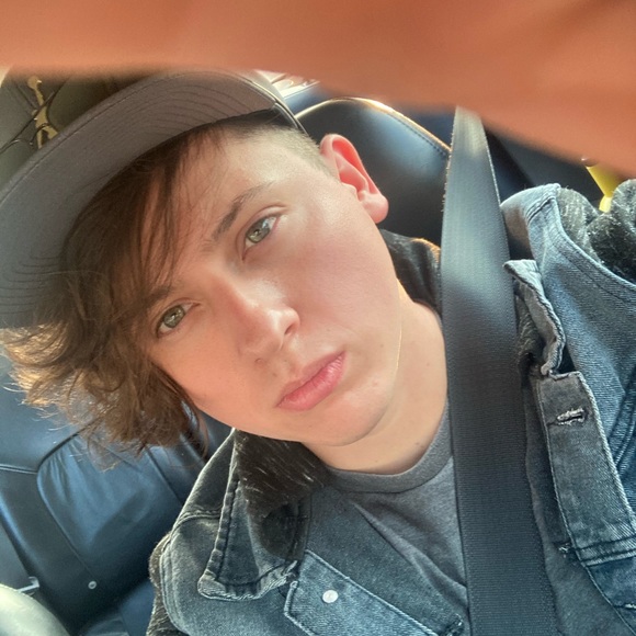 Meet your Posher, Rafael - Picture 1 of 1